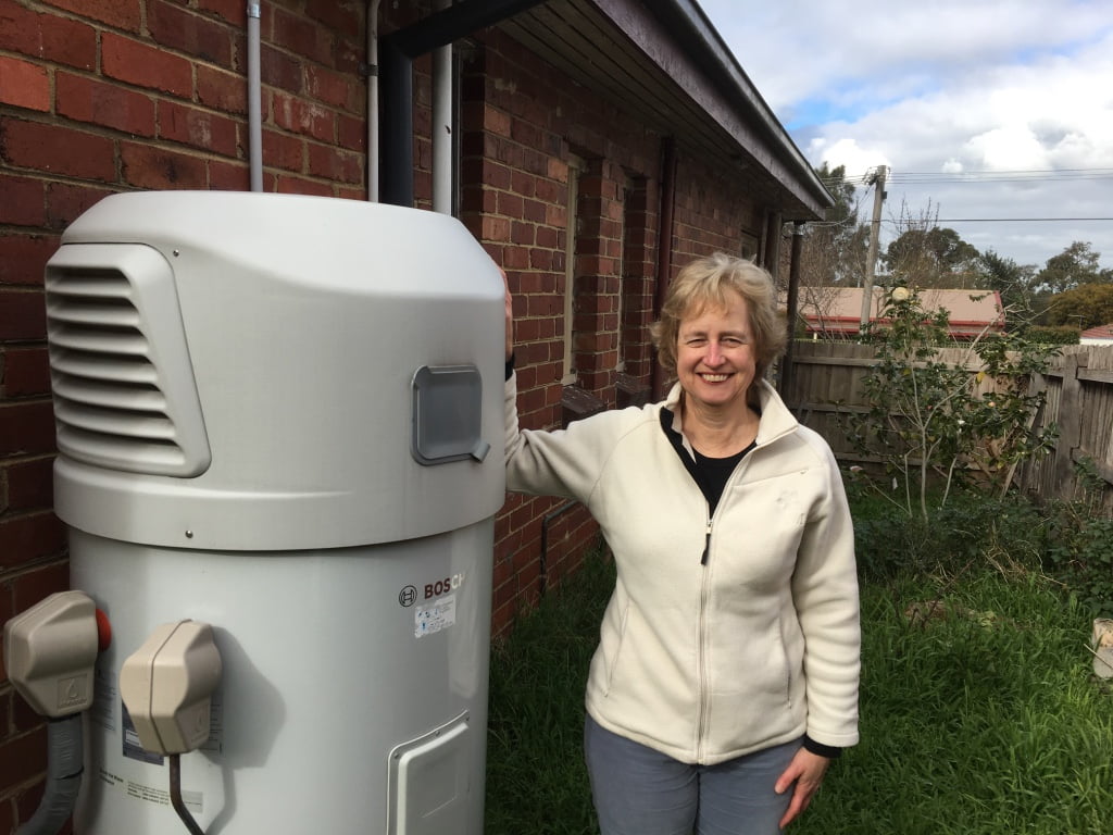 Forpustet gør det fladt illoyalitet Heat pump hot water systems - Renew