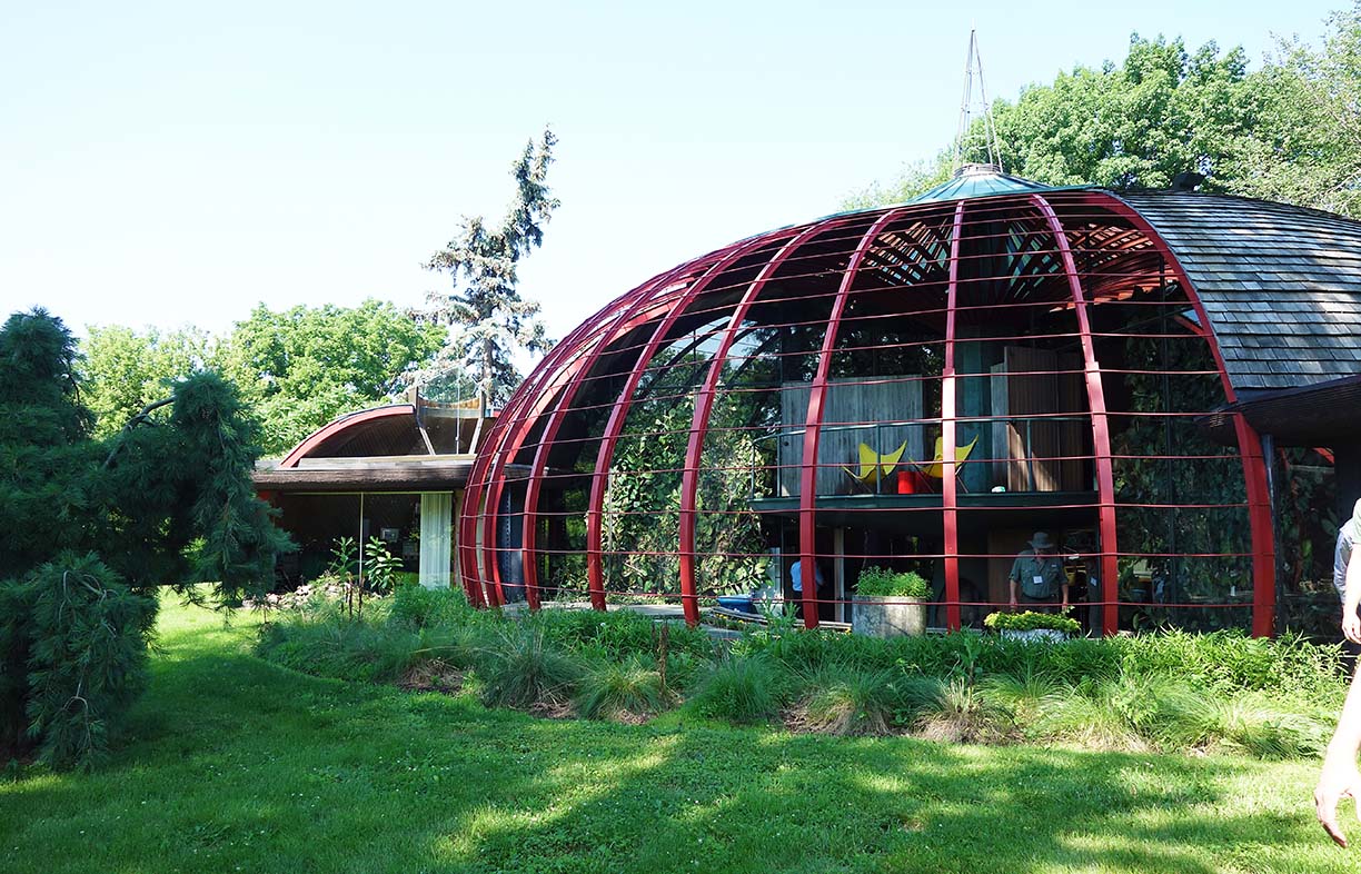 The historic, dome-shaped Sam and Ruth VanSickle Ford House in Aurora, Illinois USA, was designed by renowned US architect Bruce Goff to have outside rooms. Goff was an influential figure in the organic movement. Image: Caroline Pidcock